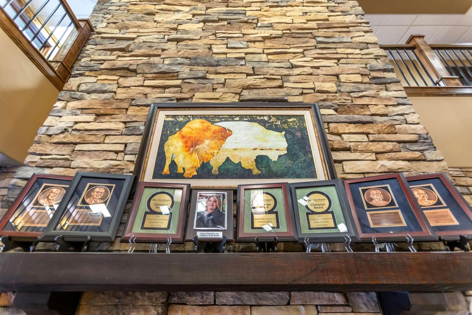Best Western Premier Ivy Inn & Suites Cody Luaran gambar
