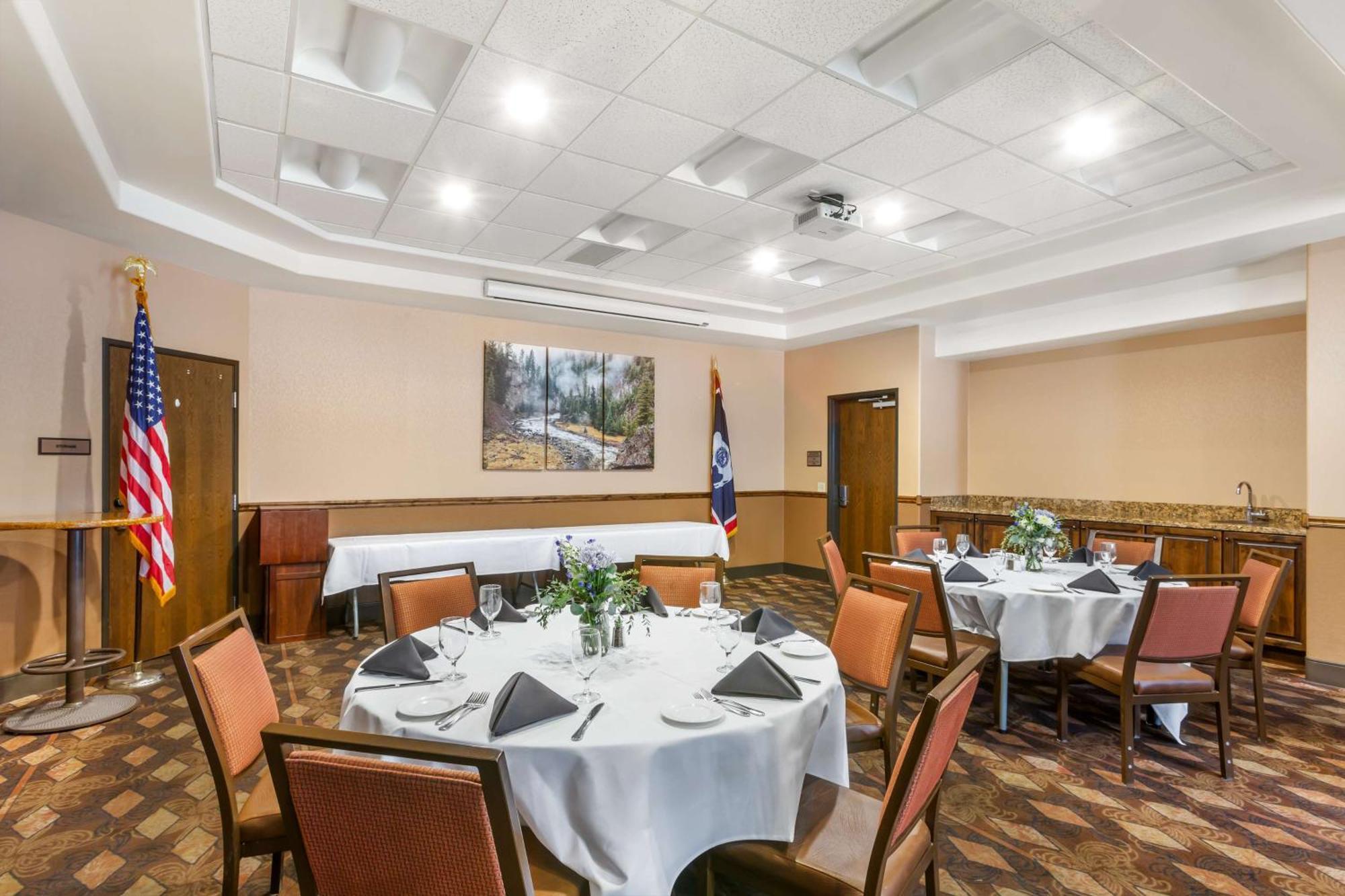 Best Western Premier Ivy Inn & Suites Cody Luaran gambar